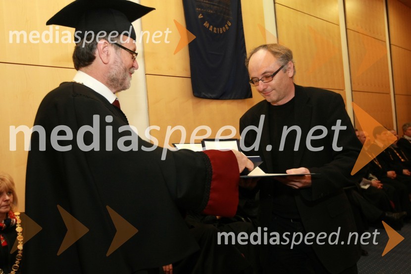 Prof. dr. Ivan Rozman, rektor Univerze v Mariboru in Marjan Lep, dobitnik Bronastega znaka UM za leto 2008  
Rektorjev dan Univerze v Mariboru 2009, promocija doktorjev znanosti in podelitev nagrad