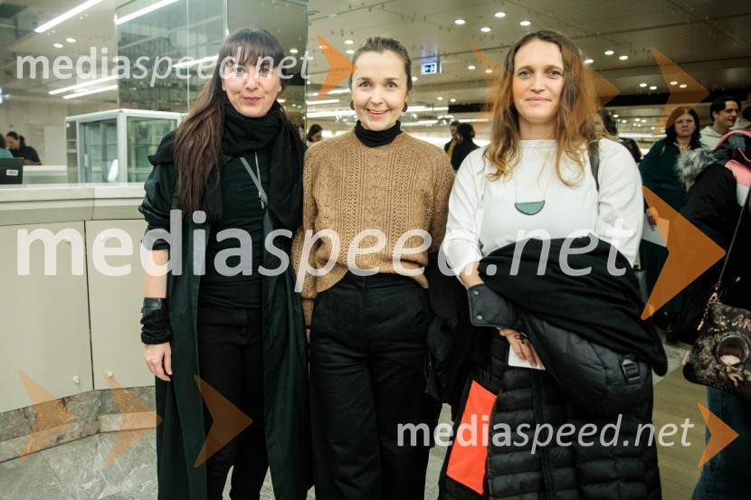  Mateja Starič, skladateljica;  Maja Kunšič, igralka;  Petra PejaGorjanci, premiera, Cankarjev dom