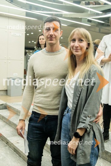  Primož Kos, višji programski inženir, Sleuth;  Tina Nunar, grafična oblikovalkaGorjanci, premiera, Cankarjev dom