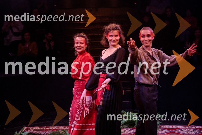  Zvezdana Novaković , pevka, harfistka, igralka, performerka;  Urša Kavčič, igralka;  Nataša Keser, igralkaGorjanci, premiera, Cankarjev dom