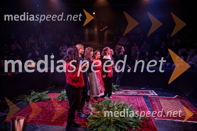  ... ;  ... ;  Maruša Kink, igralka, režiserka;  Zvezdana Novaković , pevka, harfistka, igralka, performerka;  Urša Kavčič, igralkaGorjanci, premiera, Cankarjev dom