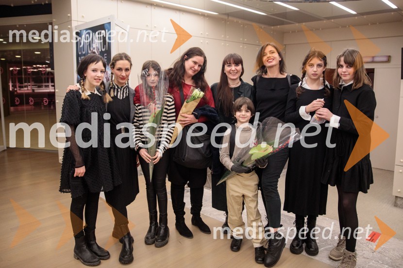  ... ;  Lea Menard, igralka;  ... ;  Vasilija Fišer, scenografka in kostumografka;  ... ;  ... ;  ... ;  ... ;  ... Gorjanci, premiera, Cankarjev dom