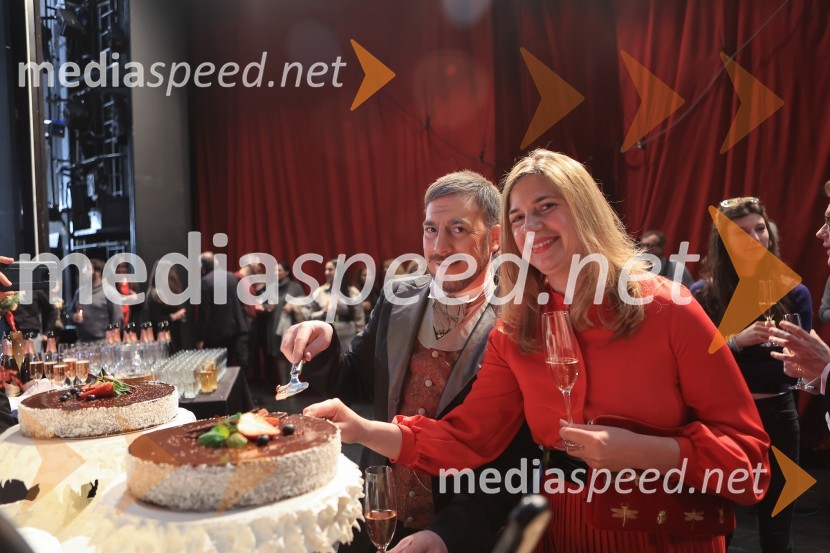  ... ;  Barbara Čepirlo Čičigoj, odnosi z javnostjo Opera in Balet LjubljanaLa Traviata, 20. obletnica aktualne postavitve, SNG Opera in balet Ljubljana