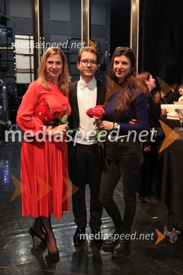  Barbara Čepirlo Čičigoj, odnosi z javnostjo Opera in Balet Ljubljana;  Ayrton Desimpelaere, belgijski dirigent;  ... La Traviata, 20. obletnica aktualne postavitve, SNG Opera in balet Ljubljana