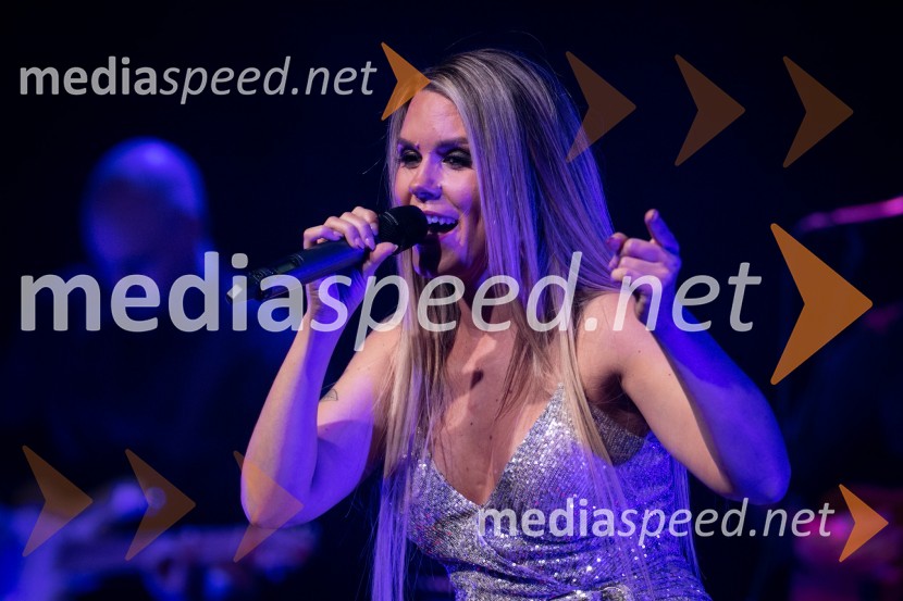  Nika Zorjan, pevkaNika Zorjan - od začetka, veliki koncert ob 10. obletnici delovanja