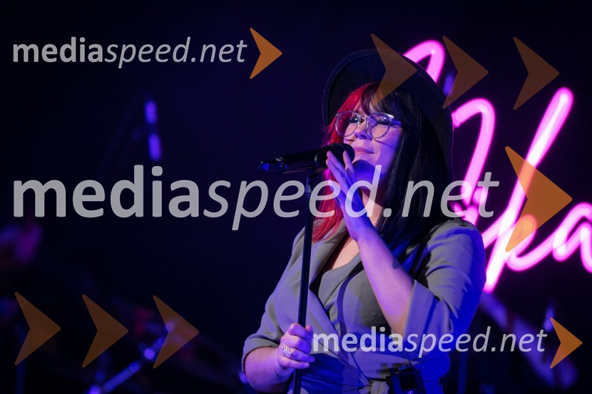 Eva ZorjanNika Zorjan - od začetka, veliki koncert ob 10. obletnici delovanja