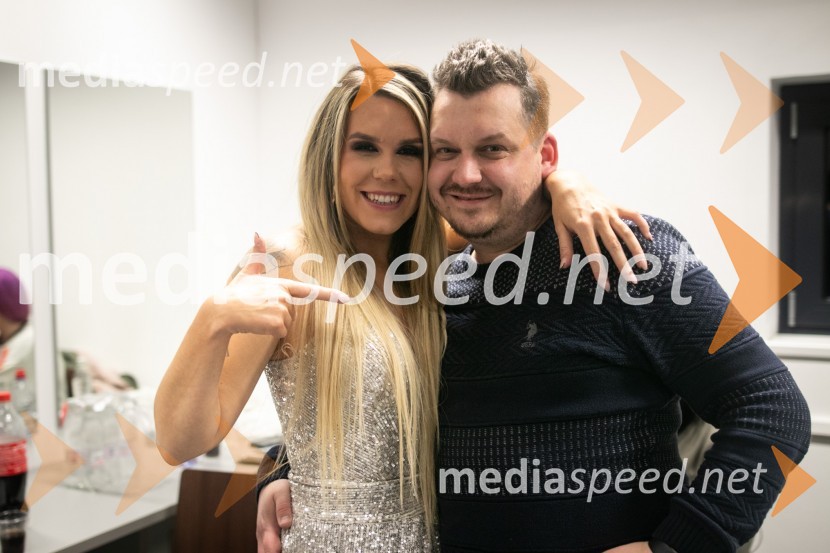  Nika Zorjan, pevka;  Roman Sarjaš, glasbenikNika Zorjan - od začetka, veliki koncert ob 10. obletnici delovanja