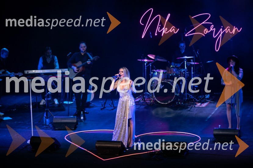  Nika Zorjan, pevkaNika Zorjan - od začetka, veliki koncert ob 10. obletnici delovanja