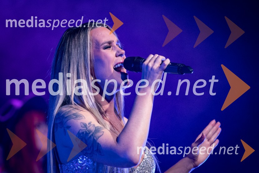  Nika Zorjan, pevkaNika Zorjan - od začetka, veliki koncert ob 10. obletnici delovanja