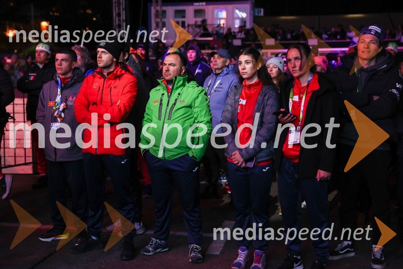  ... ;  ... ;  ... ;  ... ;  ... ;  James Clinton Schoonmaker, ameriški tekač na smučeh43. FIS svetovno prvenstvo v nordijskem smučanju, slovesnost ob odprtju