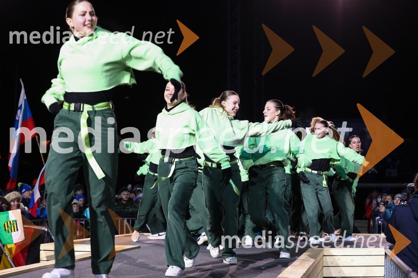 Plesalci plesne šole Bolero43. FIS svetovno prvenstvo v nordijskem smučanju, slovesnost ob odprtju