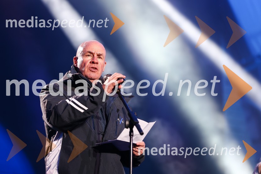  Johan Eliasch, predsednik Mednarodne smučarske zveze43. FIS svetovno prvenstvo v nordijskem smučanju, slovesnost ob odprtju