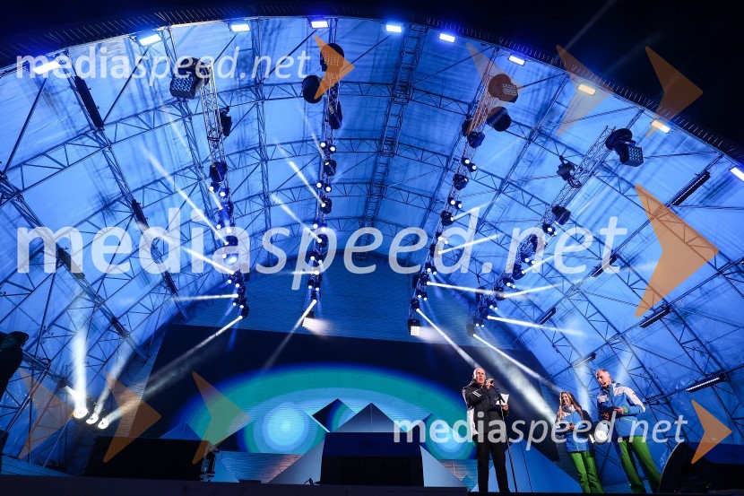  Johan Eliasch, predsednik Mednarodne smučarske zveze;  Bernarda Žarn, voditeljica;  Igor Evgen Bergant, novinar in TV voditelj43. FIS svetovno prvenstvo v nordijskem smučanju, slovesnost ob odprtju