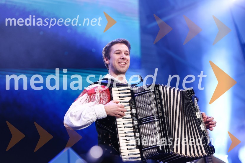  Sašo Avsenik, glasbenik, Ansambel Saša Avsenika43. FIS svetovno prvenstvo v nordijskem smučanju, slovesnost ob odprtju