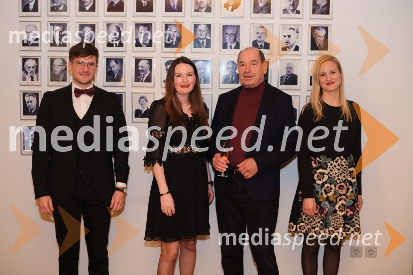  Matija Urankar, Odvetniška pisarna Senica & partnerji, d.o.o;  Maruša Senica, Odvetniška pisarna Senica & partnerji, d.o.o; prof. dr. Franci Grad, Pravna fakulteta Univerze v Ljubljani;  Katarina Mervič, Odvetniška pisarna Senica & partnerji, d.o.oSrečanje Alumni kluba Fundacije Parus