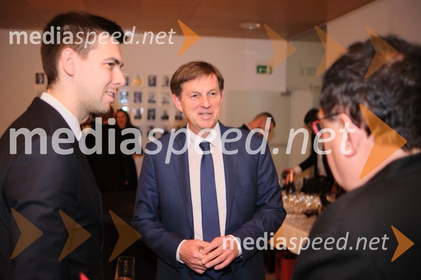  ... ; prof. dr. Miro Cerar, nekdanji predsednik Vlade Republike Slovenije prodekan Pravne fakultete Univerze v LjubljaniSrečanje Alumni kluba Fundacije Parus