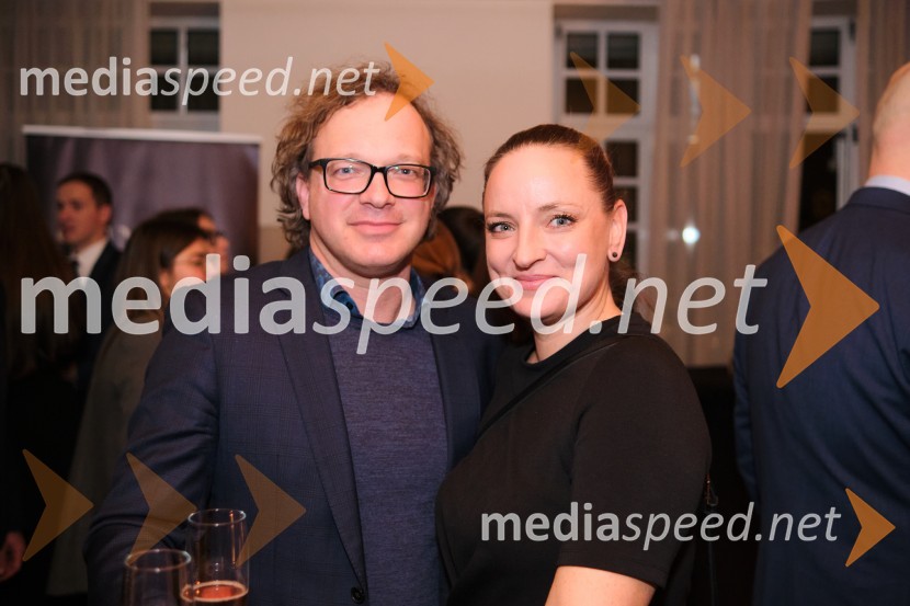  Gregor Knafelc, Grecom;  Katarina  Bervar Sternad, pravnica na področju varstva človekovih pravic, direktorica Pravno-informacijskega centra (PIC) nevladnih organizacij, kandidatka za Slovenko leta 2016Srečanje Alumni kluba Fundacije Parus