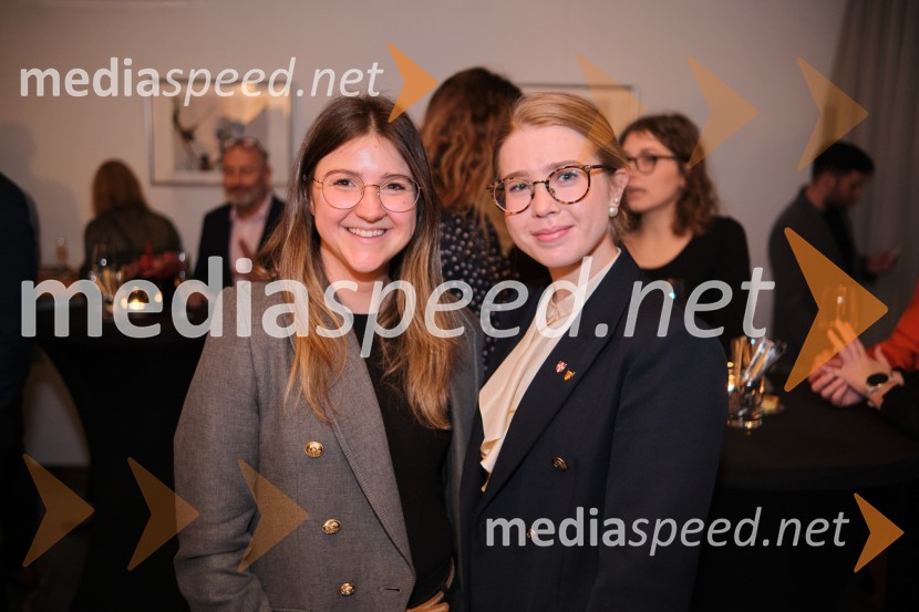  Tadeja Urbas, Pravna fakulteta Univerze v Ljubljani, štipendistka Fundacije Parus;  Hana Šerbec, pravna svetovalka, Schoenherr Attorneys, štipendistka Fundacije ParusSrečanje Alumni kluba Fundacije Parus