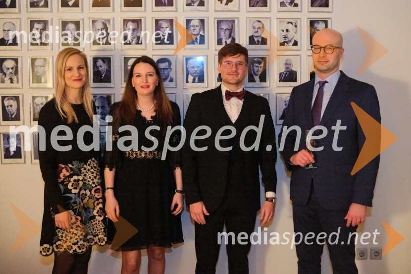  Katarina Mervič, Odvetniška pisarna Senica & partnerji, d.o.o;  Maruša Senica, Odvetniška pisarna Senica & partnerji, d.o.o;  Matija Urankar, Odvetniška pisarna Senica & partnerji, d.o.o;  ... Srečanje Alumni kluba Fundacije Parus