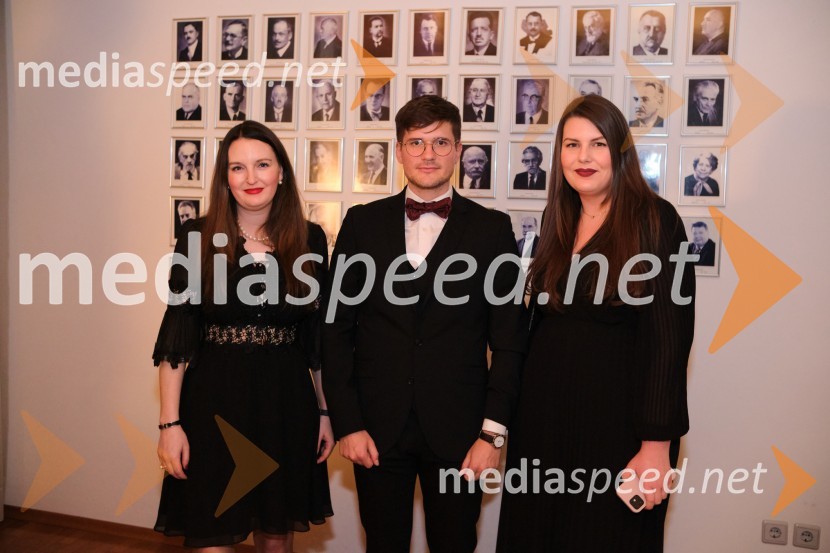  Maruša Senica, Odvetniška pisarna Senica & partnerji, d.o.o;  Matija Urankar, Odvetniška pisarna Senica & partnerji, d.o.o;  Ela Vojinović, Odvetniška pisarna Senica & partnerji, d.o.oSrečanje Alumni kluba Fundacije Parus