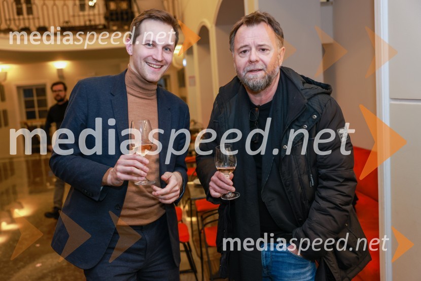  Matija Kovač, župan, MO Celje; dr. Tone Kregar, zgodovinar, pevec Mi2, direktor Muzeja novejše zgodovine Celje31. Dnevi Komedije v Celju, otvoritev festivala s predstavo Nikoli ni prepozno