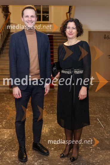  Matija Kovač, župan, MO Celje; mag. Barbara Bošnjak, vodja, kabinet župana MO Celje31. Dnevi Komedije v Celju, otvoritev festivala s predstavo Nikoli ni prepozno