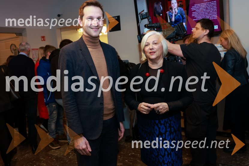  Matija Kovač, župan, MO Celje;  Andreja  Rihter, direktorica, Forum slovanskih kultur in nekdanja ministrica za kulturo31. Dnevi Komedije v Celju, otvoritev festivala s predstavo Nikoli ni prepozno