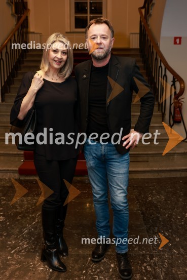  Inge Kobe, vodja kabineta ministrice za digitalizacijo; dr. Tone Kregar, zgodovinar, pevec Mi2, direktor Muzeja novejše zgodovine Celje31. Dnevi Komedije v Celju, otvoritev festivala s predstavo Nikoli ni prepozno