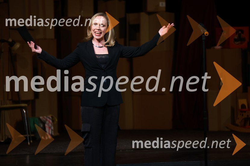  Manca  Ogorevc, igralka31. Dnevi Komedije v Celju, otvoritev festivala s predstavo Nikoli ni prepozno