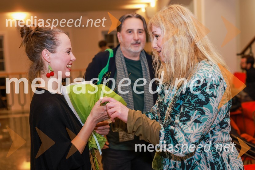  Mojca Fatur, igralka;  Urška Jenko, Vila Malina Urška Jenko s.p.31. Dnevi Komedije v Celju, otvoritev festivala s predstavo Nikoli ni prepozno