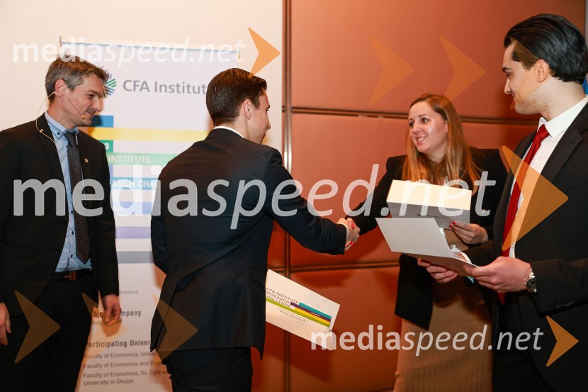  Bojan Ivanc, CFA, CAIA, član upravnega odbora društva CFA Slovenija in glavni ekonomist Analitike GZS, lokalni koordinator CFA Research Challenge 2022;  Viktor Kukunesh;  ... ;  Gjorgji GjorshevskiCFA Research Challenge Local finals 2022/2023