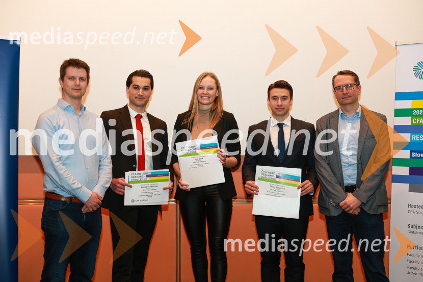  Matija Filiplič, CFA, Cenilna družba in član upravnega odbora društva CFA Slovenija;  Gjorgji Gjorshevski;  Ana Šenk;  Viktor Kukunesh; prof. dr. Igor Lončarski, Ekonomska fakulteta, Univerza v LjubljaniCFA Research Challenge Local finals 2022/2023
