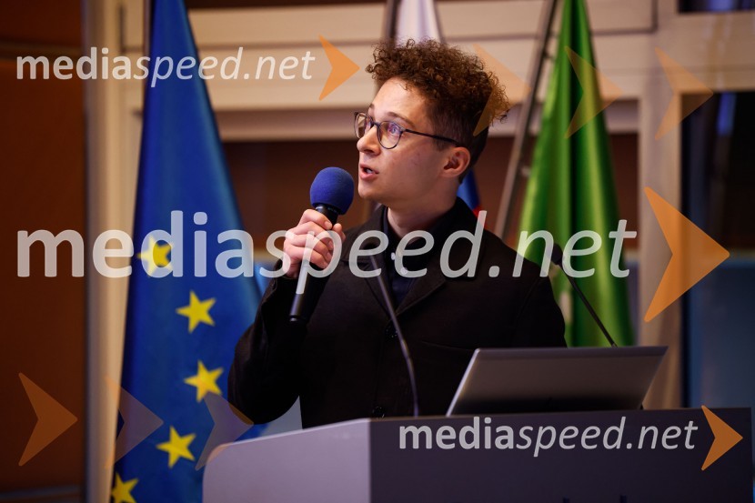  Tine MerharCFA Research Challenge Local finals 2022/2023