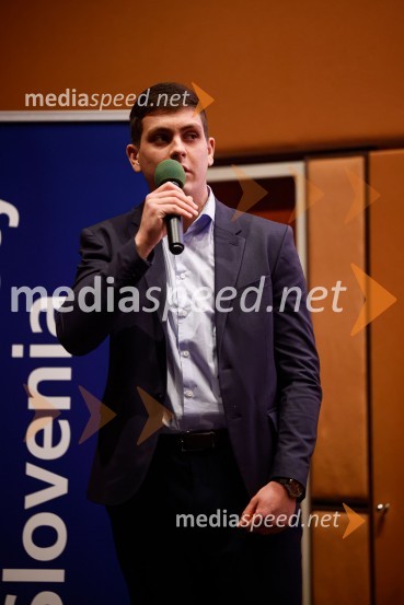  Nik BerečnikCFA Research Challenge Local finals 2022/2023