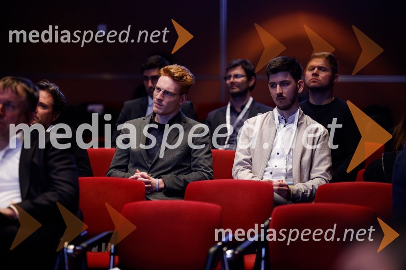  Timotei Bedenik;  Jaka TopičCFA Research Challenge Local finals 2022/2023