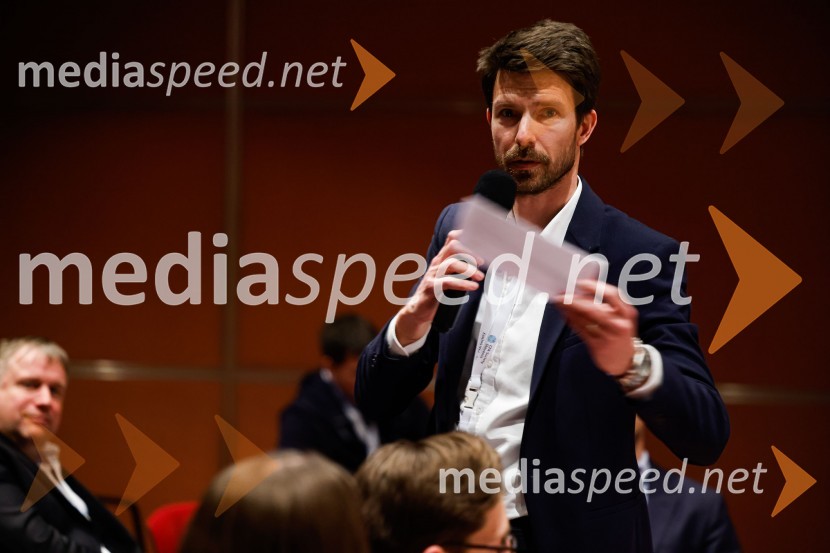  Blaž Hribar, CFA, sodnikCFA Research Challenge Local finals 2022/2023