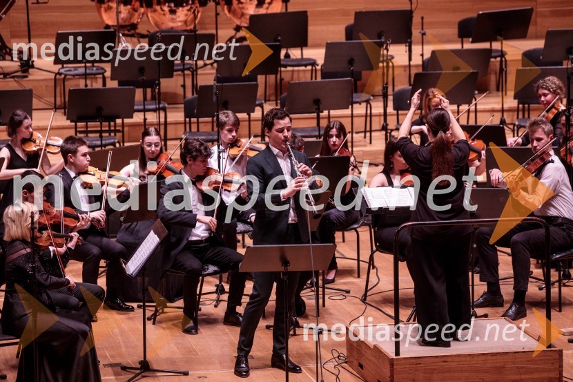   Arthur Stockel, klarinet;  Živa Ploj Peršuh, dirigentkaSlovenski mladinski orkester, 6. zimski festival 2023