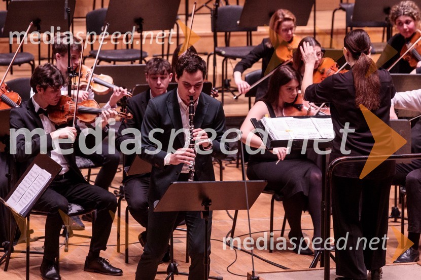   Arthur Stockel, klarinet;  Živa Ploj Peršuh, dirigentkaSlovenski mladinski orkester, 6. zimski festival 2023