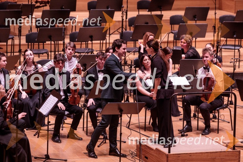   Arthur Stockel, klarinet;  Živa Ploj Peršuh, dirigentkaSlovenski mladinski orkester, 6. zimski festival 2023