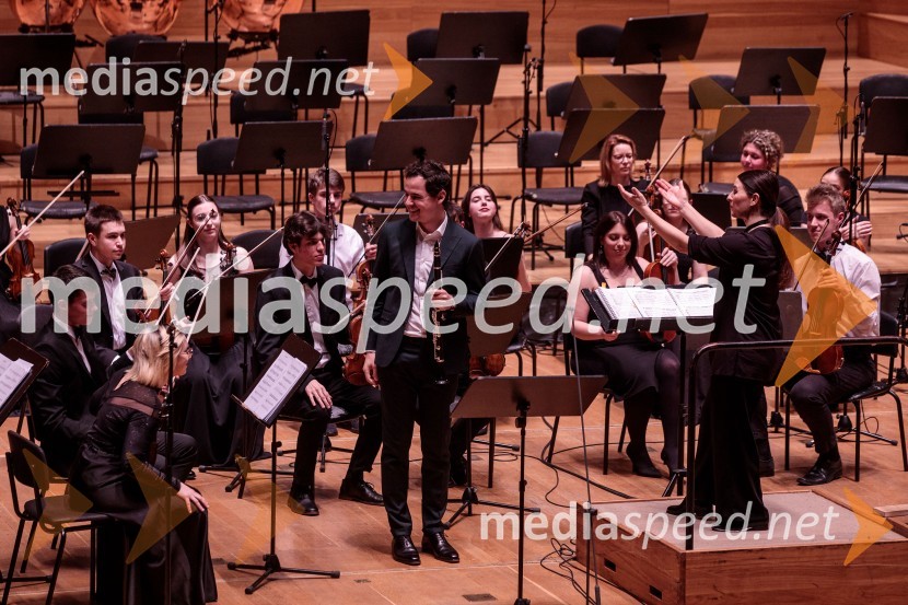   Arthur Stockel, klarinet;  Živa Ploj Peršuh, dirigentkaSlovenski mladinski orkester, 6. zimski festival 2023