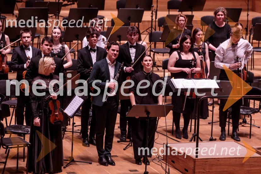   Arthur Stockel, klarinet;  Živa Ploj Peršuh, dirigentkaSlovenski mladinski orkester, 6. zimski festival 2023