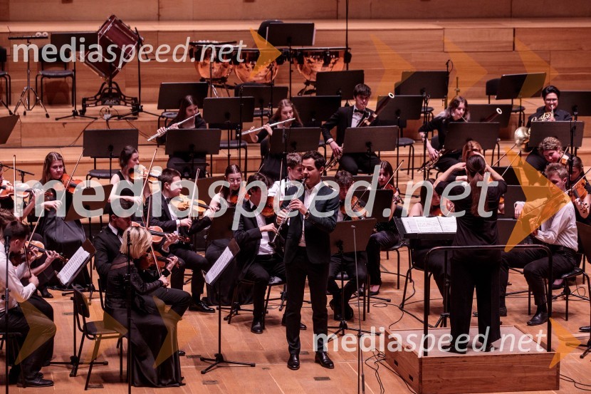   Arthur Stockel, klarinet;  Živa Ploj Peršuh, dirigentkaSlovenski mladinski orkester, 6. zimski festival 2023