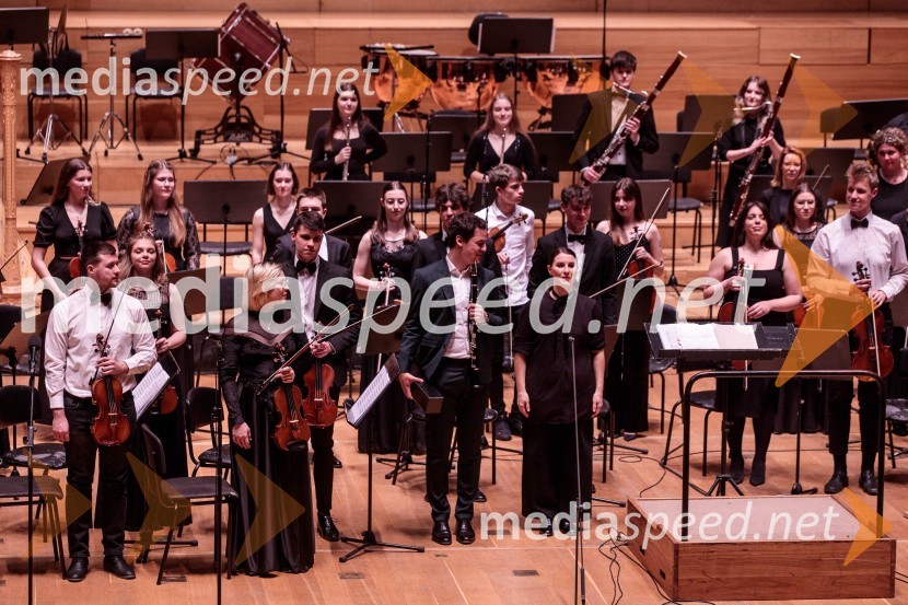   Arthur Stockel, klarinet;  Živa Ploj Peršuh, dirigentkaSlovenski mladinski orkester, 6. zimski festival 2023