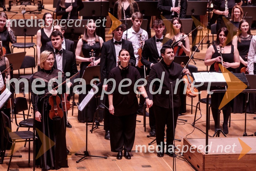  Živa Ploj Peršuh, dirigentka;  Robert Lakatoš, violinaSlovenski mladinski orkester, 6. zimski festival 2023