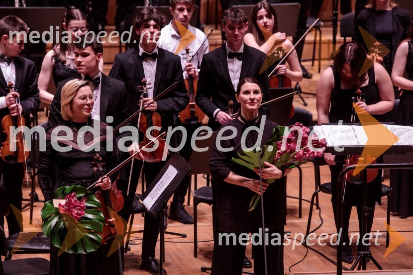  ... ;  Živa Ploj Peršuh, dirigentkaSlovenski mladinski orkester, 6. zimski festival 2023