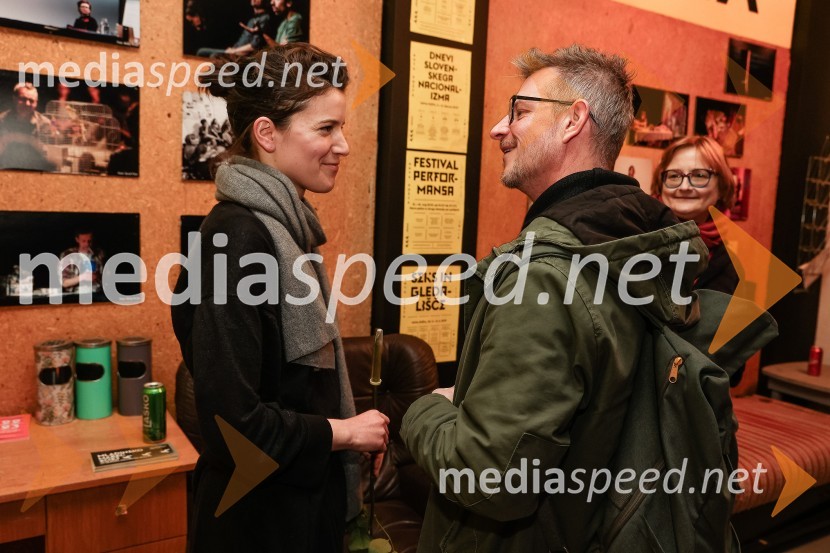  Tjaša Črnigoj, režiserka;  Tibor Mihelič Syed, direktor, Slovensko mladinsko gledališčeSpolna vzgoja II: Zmožnost, premiera, Nova Pošta, SMG Ljubljana