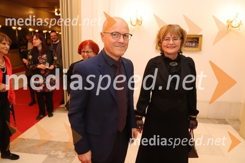  Jože Furman, vodja kabineta UM;  Sonja Pucko Furman, višja sodnica svétnica, predsednica, Delovno sodišče MariborDon Carlo, premiera opere v SNG Maribor