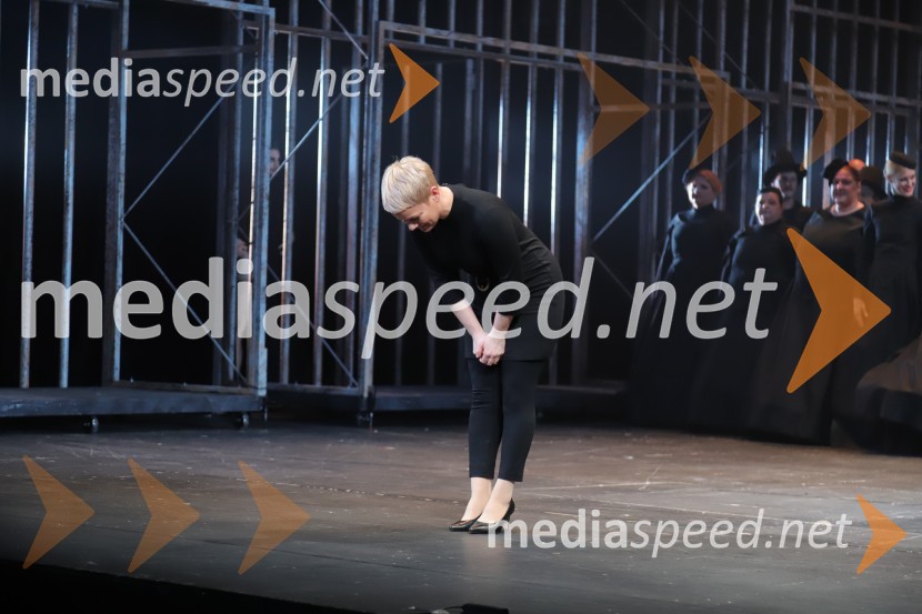  Zsuzsa Budavari Novak, zborovodkinjaDon Carlo, premiera opere v SNG Maribor