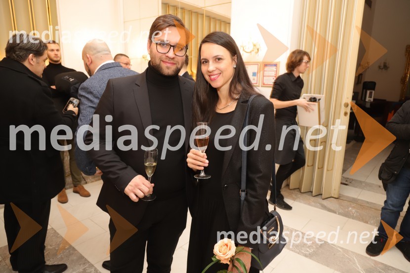  Domen Križaj, operni pevec;  ... Don Carlo, premiera opere v SNG Maribor