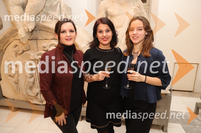  Irena Ferk, operna pevka;  Irena  Petkova, operna pevka;  ... Don Carlo, premiera opere v SNG Maribor